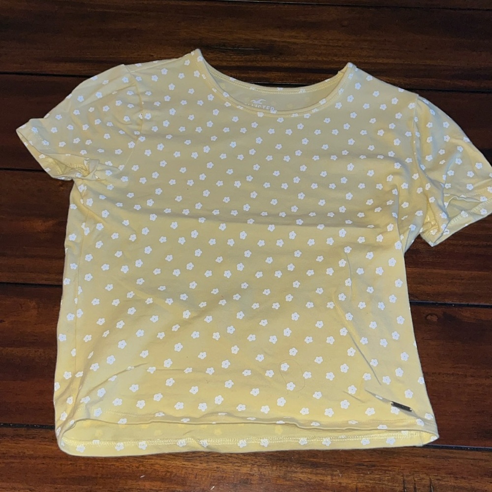 hollister yellow floral top size small
